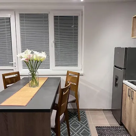 Sparrow Apartmens 2 - Vrabcia Ulica 9, Apartment Košice